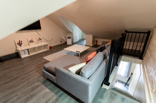 Photo - 210 Wilson St Unit A