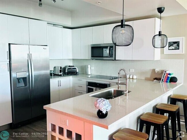 Building Photo - 999 SW 1st Ave Unit 3313 Rental