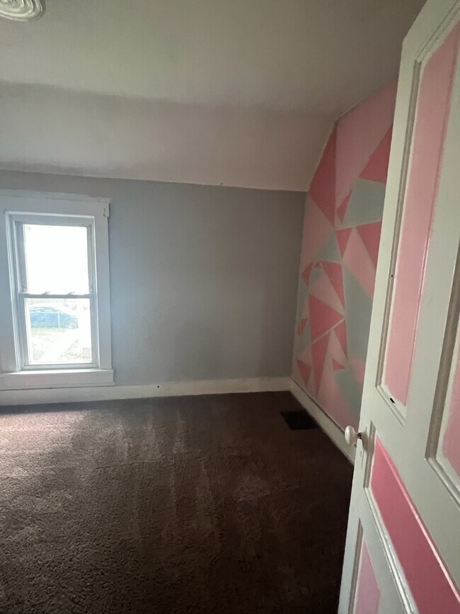 Photo - 916 Dartmouth Ave SW