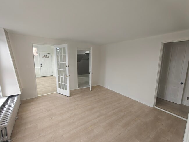 Building Photo - 1241 Chicago Ave Unit 11
