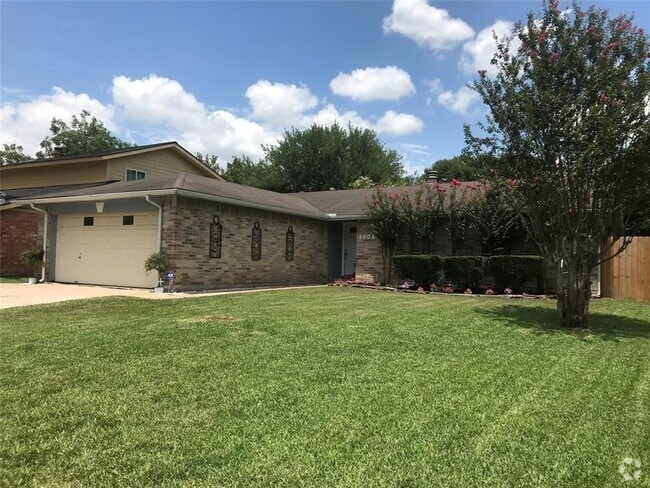 Building Photo - 8406 Daycoach Ln Rental