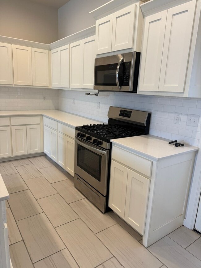 Photo - 3 Bed 2 bath with an office in The Enclave