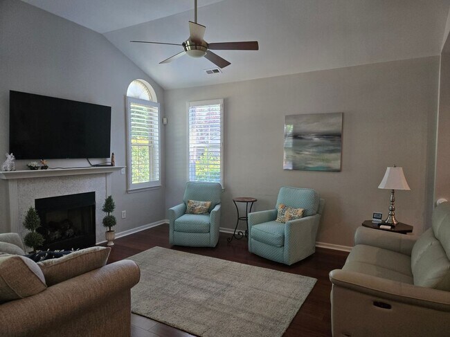 Photo - 809 Ledgestone Ct