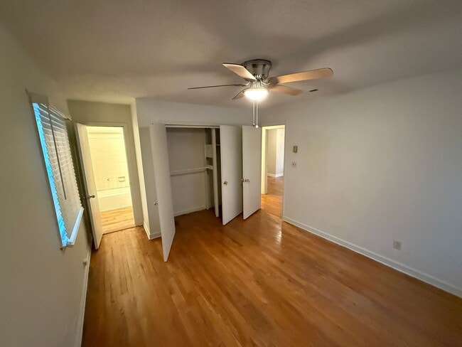 Building Photo - Beautiful Split level home with tons of upgrades!!