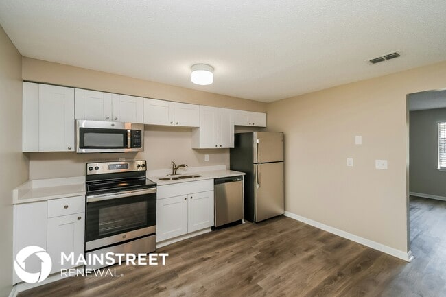 Photo - 1448 Raven Dr S