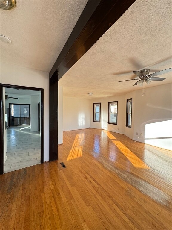 Building Photo - 188 Sylvan St Unit 188