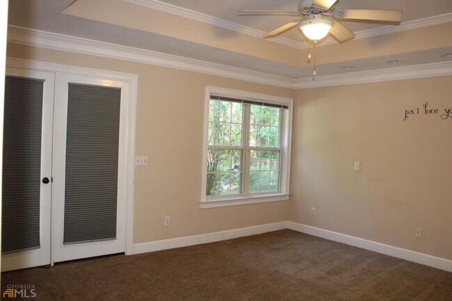 Photo - 203 Carrington Way