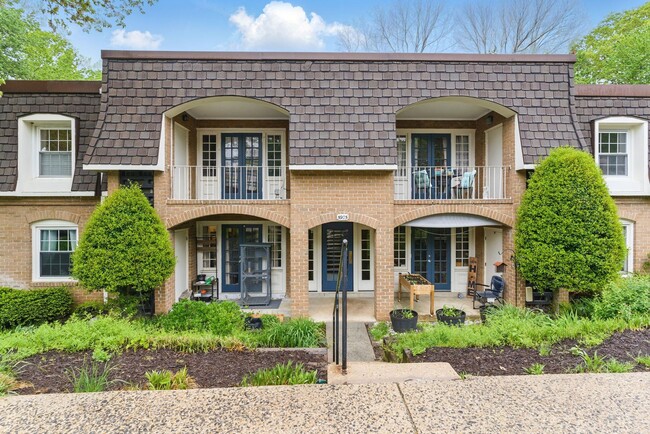 Updated Condo with Community Amenities - Updated Condo with Community Amenities