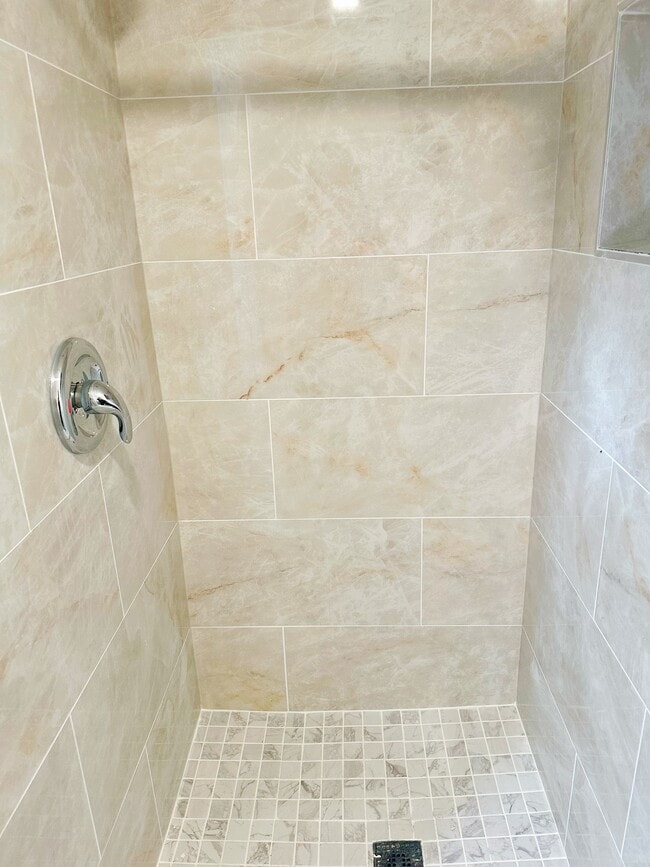 Photo - 10968 Buckingham Way