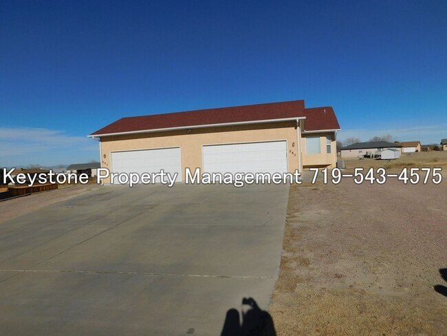 Building Photo - Spacious Pueblo West Duplex 3 Bed/3 Bathro... Unit 285 W. Owl Court