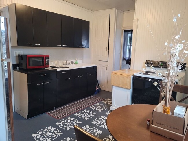 Photo - 206 Roxbury Rd