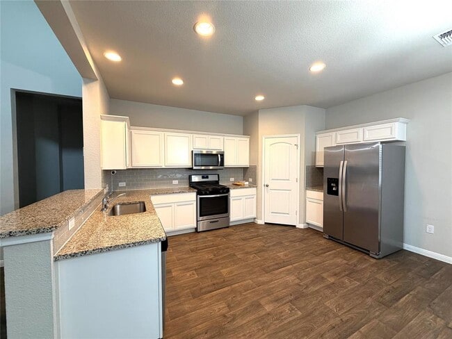 Photo - 14017 Macquarie Dr