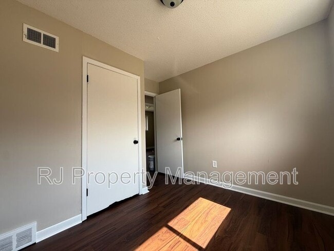 Photo - 256 Delta Rd