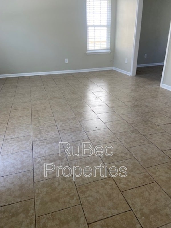Photo - 5176 Brooktree Dr