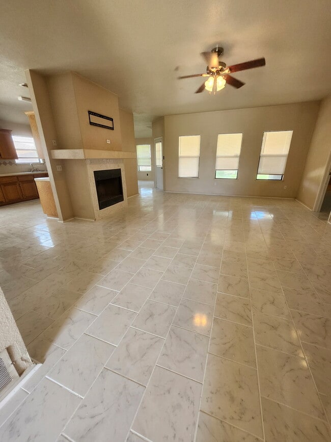 Photo - 2807 Diaz Dr
