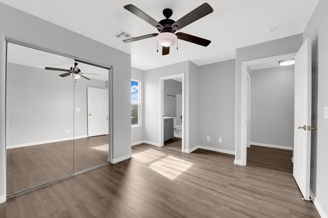Photo - 7470 Margollini St