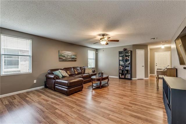 Photo - 1608 Rialto Way