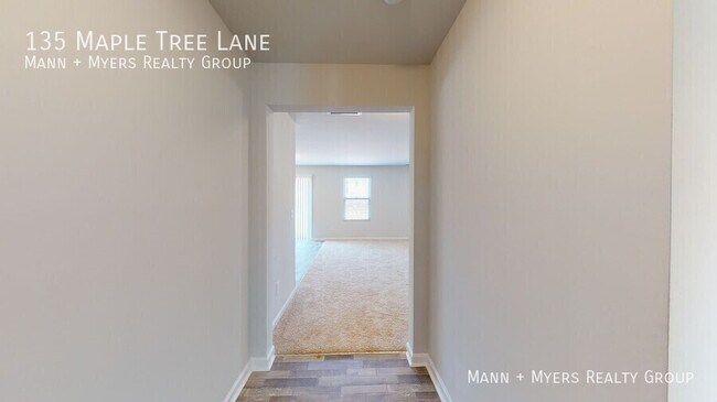Photo - 135 Maple Tree Ln