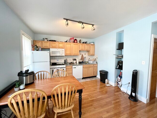 Photo - 65 Preble St