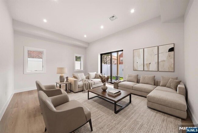 450 N 10th St Unit A