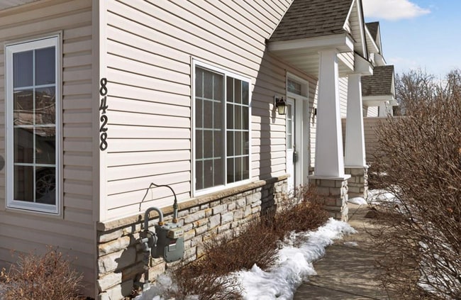 Photo - 8428 Yukon Cir N