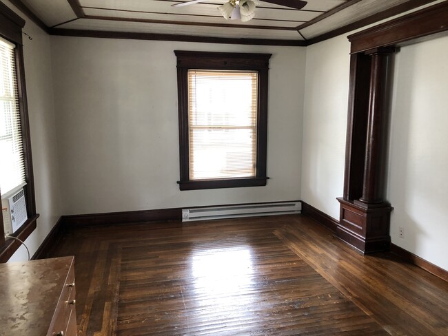 Photo - 324 W Church St