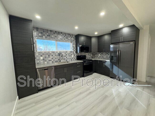 Photo - 21 W Tonto St