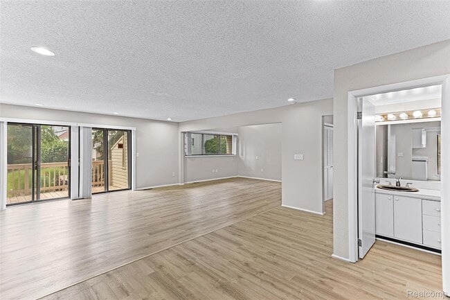 Photo - 5317 Fairway Ln Unidad 33