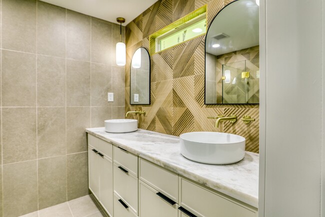 Photo - 2519 Parana Dr