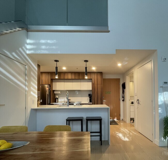 Kitchen and dininng area - 2615 Rue Augustin-Cantin