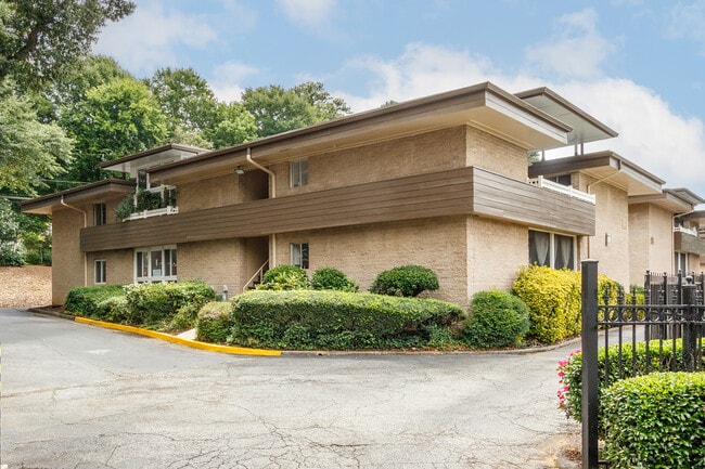 Photo - 346 Carpenter Dr NE