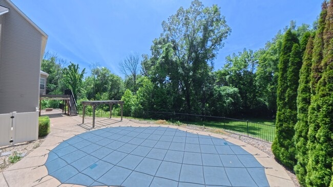 Photo - 308 Windsor Forrest Rd