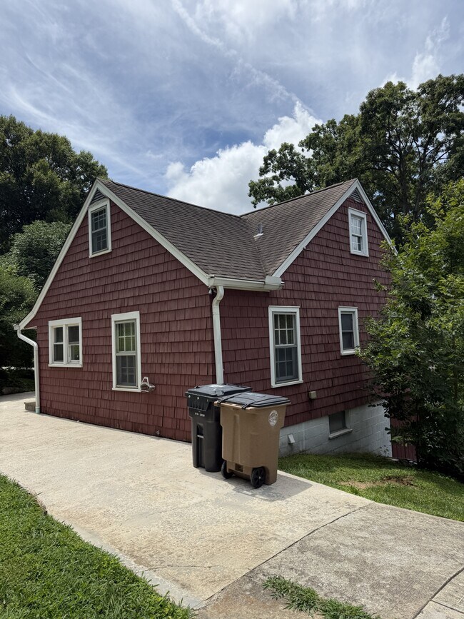 312 N Chilhowee Dr
