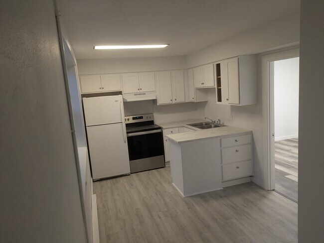 Photo - 502 W Market St Unit 101