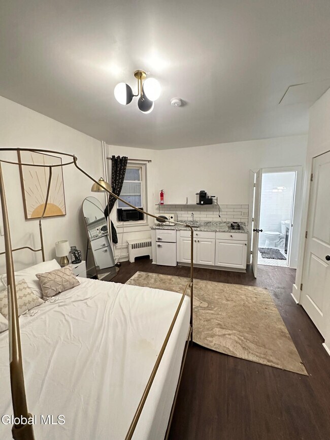 Photo - 51 Elm St Unidad 3