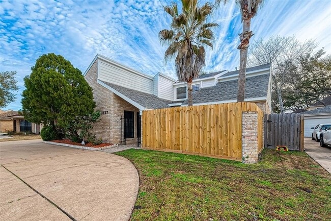 Photo - 3127 Ashfield Dr