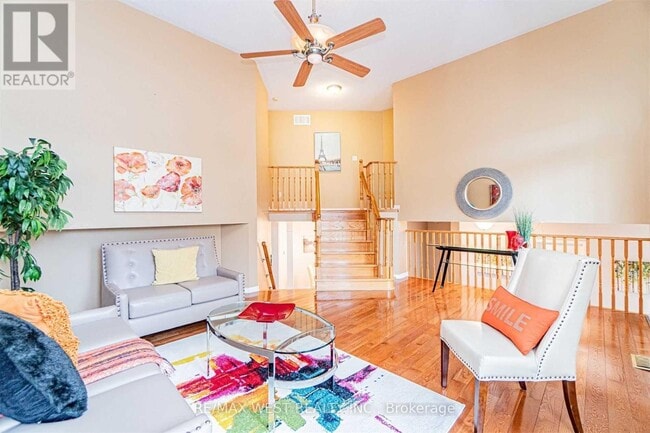 Photo - 37 Charleswood Cir