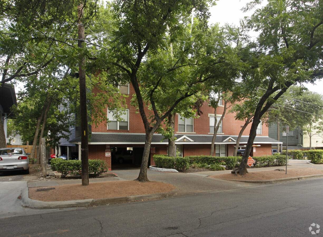 Photo - Westview Condominiums