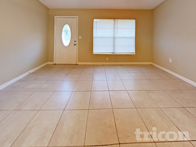 Photo - 5360 Alhambra Way S