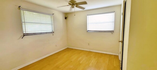 Photo - 1620 Rainbow Dr