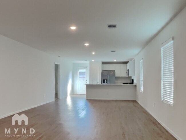 Photo - 2842 Via Augusta Dr