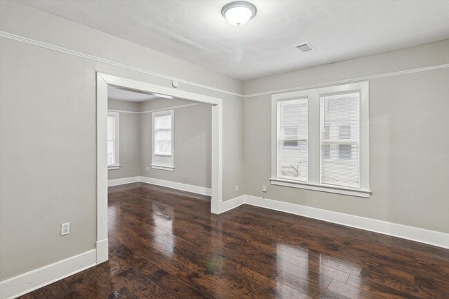 Photo - Large Downtown 3BR/2BR House Walking Distance to Forsyth Park