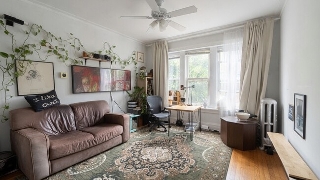 Photo - 1218 W Victoria St Unit 1