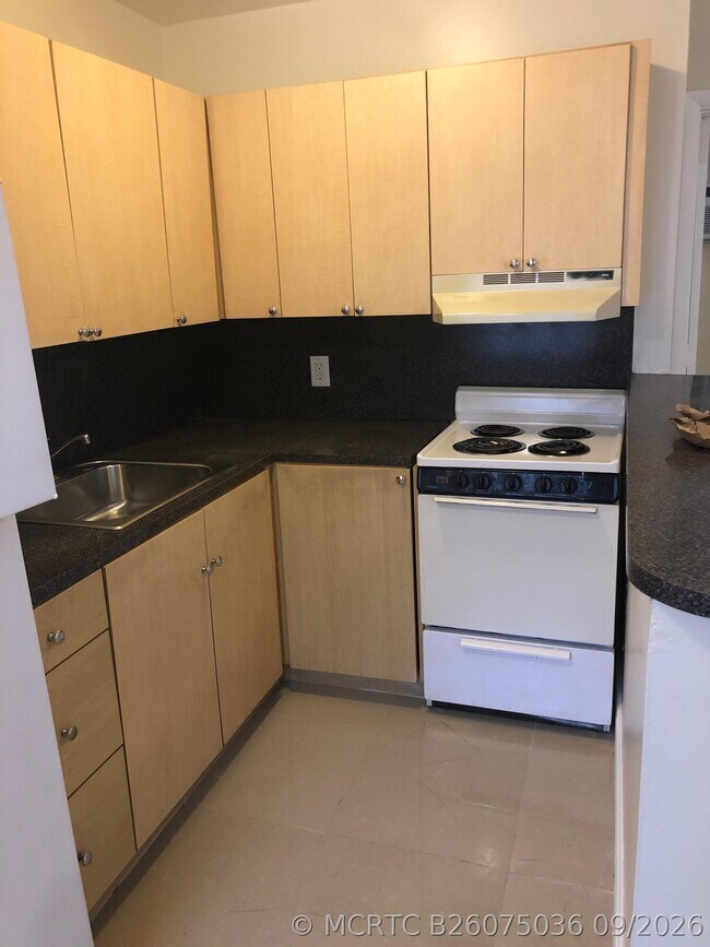 101 NE 41st St Unidad G115