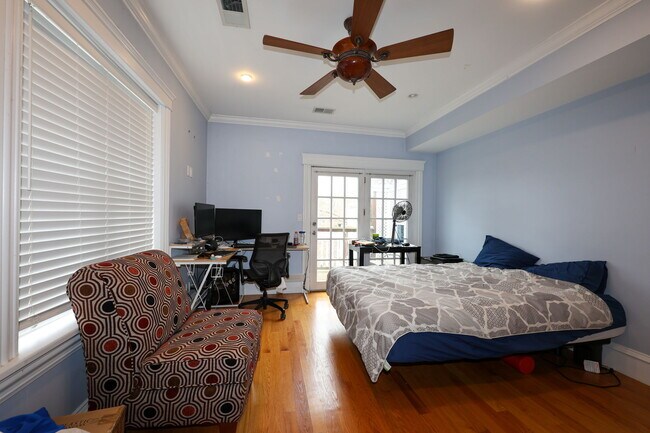 Photo - 127 Nonantum St Unit 2
