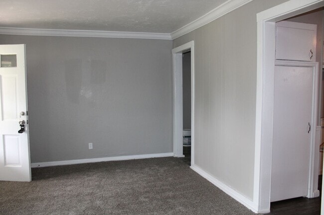 Photo - Close to Tinker and Shopping