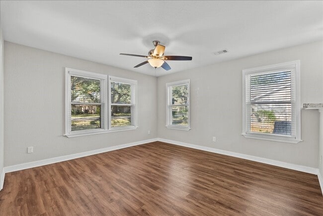 Photo - 120 Illinois Ave