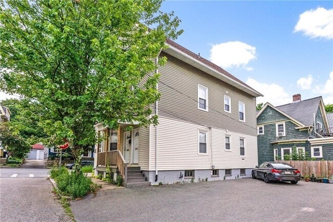 Photo - 4 Poplar St