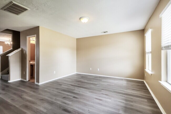 Photo - 21211 Linden House Ct