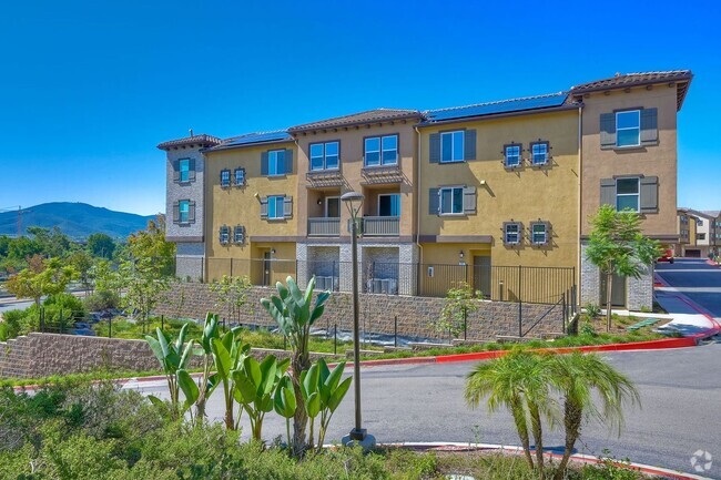 Building Photo - Available Now! 3 Story Townhome - New Cons...